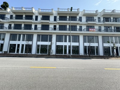 Cần bán gấp 80,6m2 Shophouse Metropolitan - Mặt phố Nguyễn Mậu Tài. Hai mặt đường trước sau 1