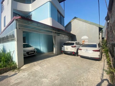 Bán nhà 3 tầng vừa xây tại Định Trung, Vĩnh yên, Vĩnh Phúc. DT 100m2 giá chỉ 2,8 tỷ 0