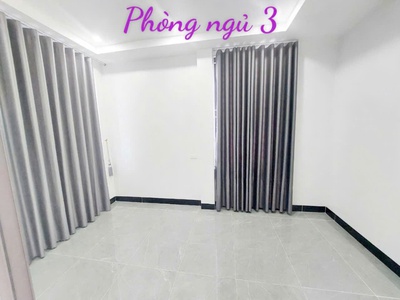 Bán nhà 3 tầng vừa xây tại Định Trung, Vĩnh yên, Vĩnh Phúc. DT 100m2 giá chỉ 2,8 tỷ 2