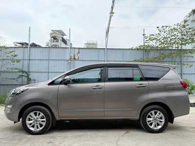Chính chủ bán xe Innova 2019 2.0E Sàn tự động 0