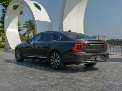 Bán nhanh xe Volvo S90 B6 Ultimate phiên bản 2023 màu Xám Platinum Grey - Nội thất nâu Cafe 2
