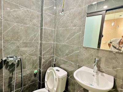 Bán nhà phố hào nam ngõ thông khắp ngả an sinh tiện ích đầy đủ 26mx5t  giá: 5.75 tỷ. 2