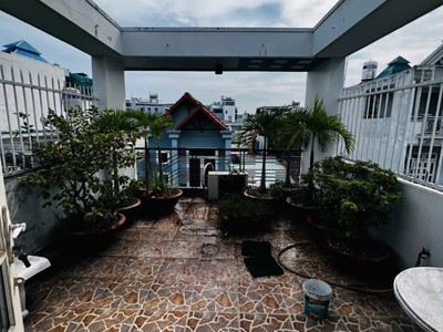 Nhà nguyên căn 7 phòng ngủ đường tô hiến thành q10 cho thuê giá 32tr 1