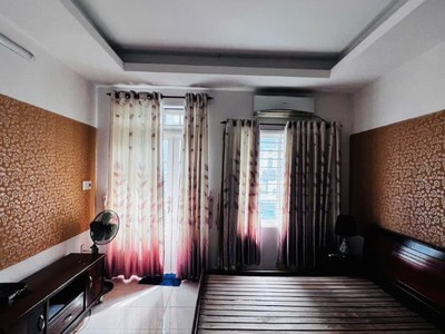 Nhà nguyên căn 7 phòng ngủ đường tô hiến thành q10 cho thuê giá 32tr 3