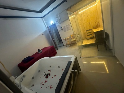 Cần sang lại quán massage ở củ chi, lượng khách ổn định 3