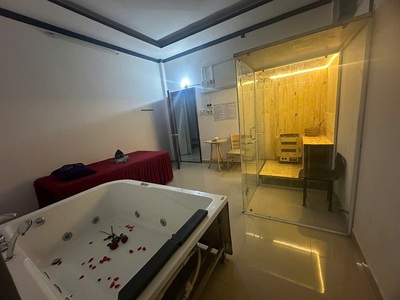 Cần sang lại quán massage ở củ chi, lượng khách ổn định 4