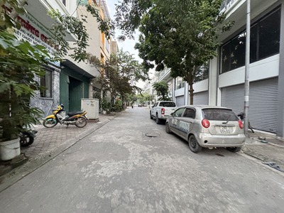 Cần bán Shophouse Metropolitan - DT 67,5m2, hai mặt đường, sau có vườn hoa nhỏ 6