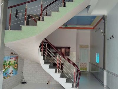 Cần bán 2 nhà . 1 nhà 3 tầng và 1 nhà mái tôn. trên thửa đất 188.8m2. xã phú châu đông hưng thái 0