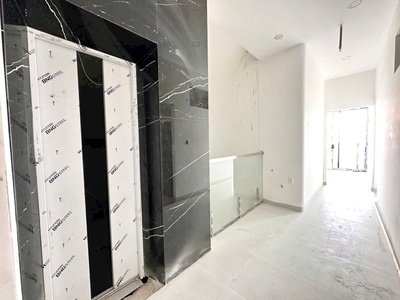 Chdv mới 8 tầng 20 phòng thang máy, mặt tiên p. thuận tây quận 7: nhỉnh 36 tỷ.lh: 0933910039 2