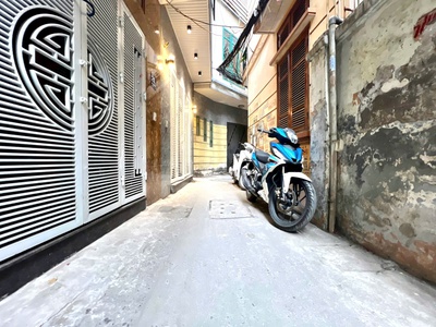 Nhà độc - cực hiếm hót 2 thoáng vĩnh viễn chỉ còn có sót lại tại hào nam - gần cát linh - chỉ có 1