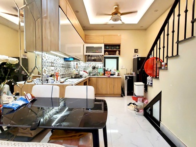 Nhà độc - cực hiếm hót 2 thoáng vĩnh viễn chỉ còn có sót lại tại hào nam - gần cát linh - chỉ có 2