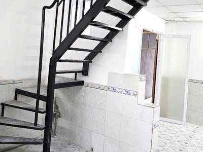 Nhà mới linh đông, hxh, thủ đức, dt 57m2 x 4 tầng kiêng cố, ở ngay, chỉ 4 tỷ hơn 3