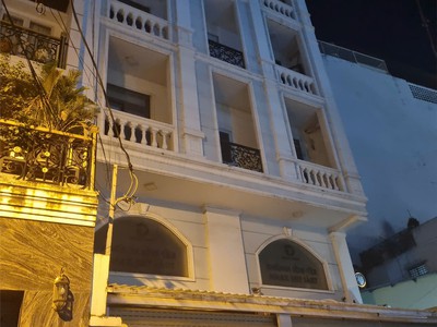 Bán tòa nhà 6 tầng - 600m2 sàn, trần trọng cung - q7 hđt 150tr/ tháng 3