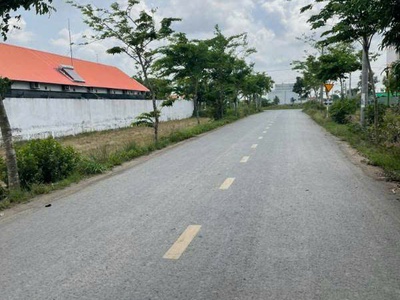 Chính chủ cần bán gấp đất nền sổ hồng riêng đường chu văn an, khu 1b thị trấn cần đước 4