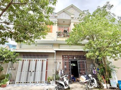 Bán Nhà Tân Đông Hiệp Gần UBND Cụm Trường Học 123 0