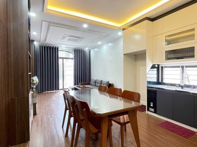 Bán Nhà Ngõ 45 Phố Nguyễn Sơn, Ngọc Lâm, 48m2, 6 Tầng, Thang Máy, Full nội thất, 11.x Tỷ 1