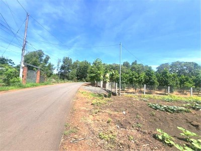 Kẹt tiền sang gấp 2 mãnh  2.737m2  đất shr mt đường xe tải liền kề cụm kcn, chợ giá 185 tr 2