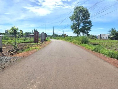 Kẹt tiền sang gấp 2 mãnh  2.737m2  đất shr mt đường xe tải liền kề cụm kcn, chợ giá 185 tr 3