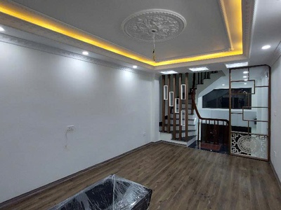 Anh chủ gửi bán căn nhà 5 tầng mới tinh ở  đông mỹ - gần tự khoát ngũ hiệp, chỉ 3,75 là chốt 1