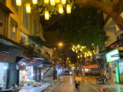 45 Tỷ Phố Gia Ngư Mặt Tiền 4.5M 4 Tầng Thông Sàn   Ô CHỜ THANG MÁY 0