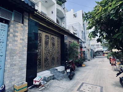 Chỉ 3.5 tỷ - nhà 4 tầng 4x6 btct, gần mt nguyễn sơn, trung tâm q. tân phú, 1