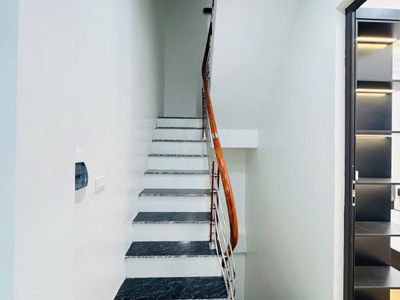 Nhà láng 32m2 x 5 tầng - 6.5 tỷ - vị trí đắc địa - kinh doanh tuyệt vời 3