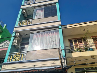 Cho thuê phòng có máy lạnh , tủ , giường , giờ giấc tự do, cửa khoá vân tay 3