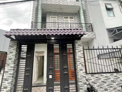 Bán nhà mới 3 tầng 95m2 5.5x17.5 chỉ hơn 6 tỷ gần tô ngọc vân tam bình thủ đức vào ở ngay 3