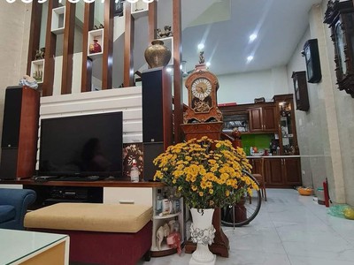 Hot  hot  - bán gấp nhà trần thái tông, 45m2 x mt 5m, ô tô lexus hàng xóm đỗ cửa, 9.79 tỷ 0