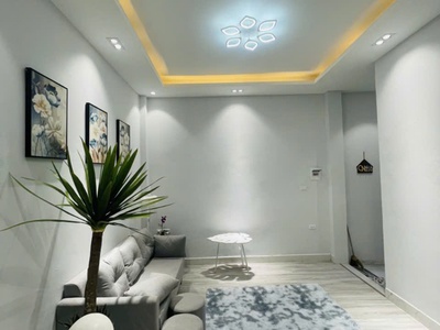 Đống đa- hiếm- bán đất tặng nhà 2 tầng - sửa hoặc thêm tầng thoải mái- khách đầu tư tốt văn 0