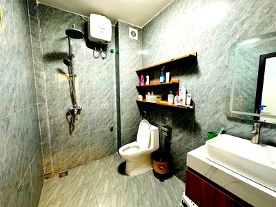 Bán nhà yên phụ, tây hồ. 40m2 3 tầng mt 4m giá 10,5 tỷ- vài bước ra mặt hồ- xung quanh toàn đại gia. 2