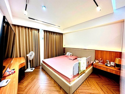 Bán nhà yên phụ, tây hồ. 40m2 3 tầng mt 4m giá 10,5 tỷ- vài bước ra mặt hồ- xung quanh toàn đại gia. 1