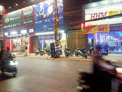 Bán nhà mặt phố kinh doanh 70m hơn 8 tỷ giá tốt nhất tại khu vực 0