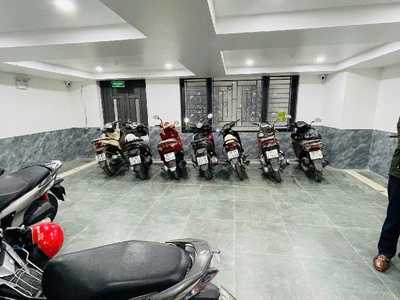Bán siêu phẩm nhà yên lạc 8 tầng thang máy long lanh phân lô ô tô tránh dừng đỗ hai bà trưng 0
