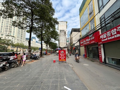 Cho thuê nhà số 57C mặt đường Mễ Trì đối diện The Manor 2