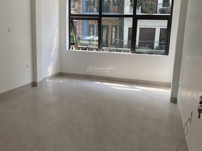 Chính chủ cần cho thuê tầng 1,2,3 nhà mới xây mới xây làm văn phòng tại đầm trấu, bạch đằng, hai bà 2