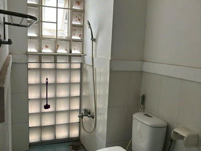 Chính chủ bán nhà 3 tầng sổ sẵn giá tốt nhất khu vực lạc long quân 4