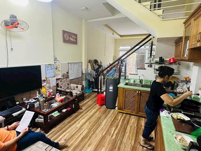 Nhỉnh 7 tỷ-nhà sát mặt tiền hải thượng lãn ông quận 5- 3tầng  3,8x12,5 2