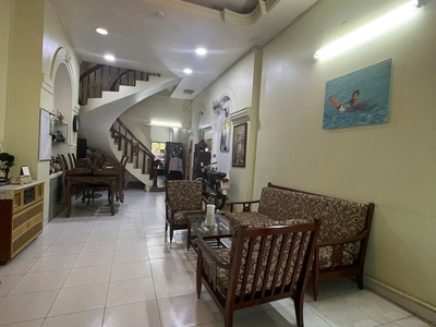 Nhà một đời chủ chưa qua đầu tư- xe hơi ngủ nhà- hẻm xe tải tránh thẳng tắp cách mặt tiền bình quới 1