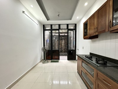 Bán nhà   hẻm 6m   lê quang định   bình thạnh - 75m2 3.2x23    4 tầng   4pn 4wc   giá chỉ 9.5 tỷ. 3