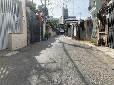 Nhà một đời chủ chưa qua đầu tư- xe hơi ngủ nhà- hẻm xe tải tránh thẳng tắp cách mặt tiền bình quới 3