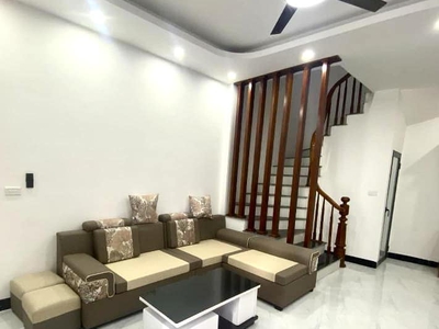 Bán nhà la khê, hà đông 37m2 x x5 tầng, ô tô đỗ cửa, ngõ thông thoáng, fill nội thất 0