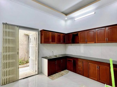 Chủ Ngộp Giá Cần Bán Gấp Nhà 1 Trệt 1 Lầu  5x20m  Xã Bình Chánh Giá 950 Triệu 3