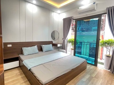 77m2, mt5m, đường trước nhà 35m, giá 14 tỉ, 2 mặt trước sau thoáng kinh doanh sầm uất, nhà ở đại mỗ 4