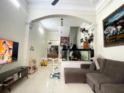 Siêu rẻ-hiếm tại cầu giấy-gần phố-lô góc 2 thoáng, ngõ thông-54m2-3pn-giá 10.299t tỷ 0