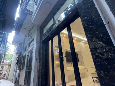 đống đa - nhỉnh 5 tỷ- gần phố - nhà đẹp - full nội thất sịn - ở luôn ngõ toàn thắng 0