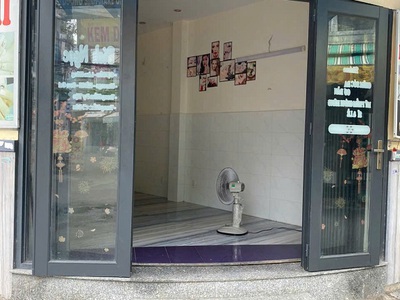 Cho thuê mặt bằng góc 2 mặt hẻm, hẻm 5m thông- 10/9 thoại ngọc hầu, phường hòa thạnh, quận tân phú, 2