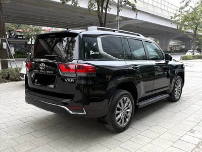 Bán Toyota Land Cruiser LC300 VXR nhập Trung Đông, Model 2022 3