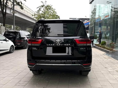 Bán Toyota Land Cruiser LC300 VXR nhập Trung Đông, Model 2022 4