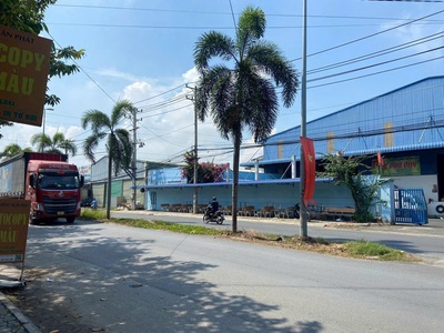 Kho mặt tiền Vĩnh Phú, Thuận An tổng dt gần 6000m2 giá 135 tỷ 2